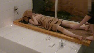 可愛いギャルのおっぱいが大きい理由は、、、クチコミの高いマッサージにあった。いく。いく。もうだめ。今日も巨乳ギャルのおまんこに◯◯◯ 個人撮影　主観動画　スタイル抜群　リアル