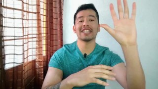 Jovencito twink le coquetea al repartidor del agua y termina siendo penetrado por sus 23cm de verga