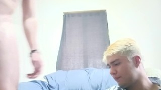 metió su vergota en mi boca hasta el fondo