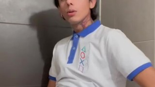 That good boy needs to cum 🤓