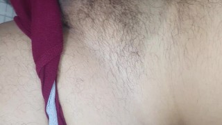 Me masturbo pensando en sus nalgas
