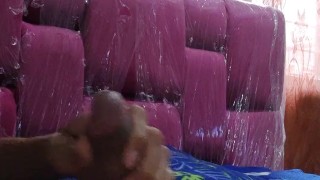 RICA POLLA DE JOVEN LATINO- BIEN DURA Y ENORME