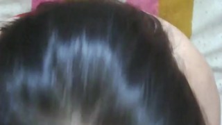 Me la chupa tan bien......(corrida explosiva en su cara)