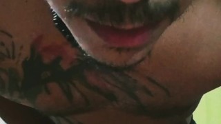 Rica verga dura de Fenixxx para su culito...