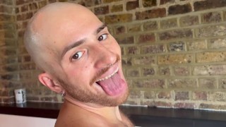 Horny pig Davidedpxxx fisting himself on a chair and playing with big toys