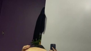 Después de la fiesta me coge en el hotel