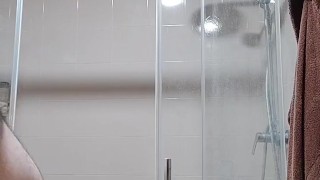 Show en webcam, me corro en tu cara, me piden que pose