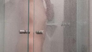 Tomando una ducha bathroom naked taking bath