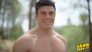 SEAN CODY - Tall & Muscular Hunk Clark Reid Loves Masturbating In Front Of The Camera