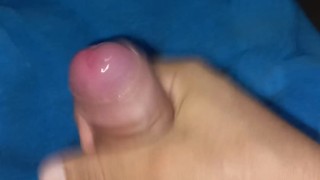 me masturbo en el baño de la oficina