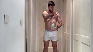 GIANT GROWTH OILED UP FLEXING