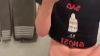 Twink jerks off until he busts on counter