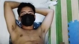 Chinito sa sorbrang libog ko nagjakol ako sa kwarto