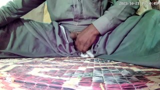 Indian boy hand job in the park2