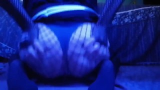 Femboy se masturba acabando stream