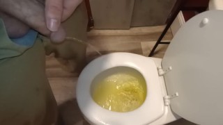 To People who love fat white dick and pissing