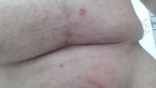 Masturbándome recién depilado