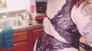 Curvy Milf Cooking In Lingerie