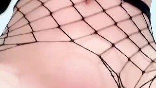 Llego de primeras al salon de la universidad y me masturbo antes de que llegue mi profesor