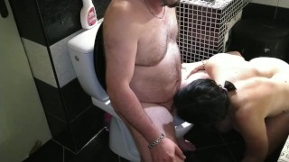 Bbw mother in law sucking dick ower toilet bowl