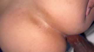 EMPIEZO CON MI VIBRADOR Y TERMINO CON SU GRAN POLLA DENTRO DE MI ACABANDO A CHORROS / Porno español