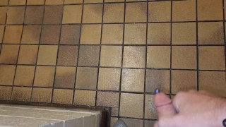 A Lil edging in public