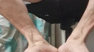 Worship my feet as I jerk off
