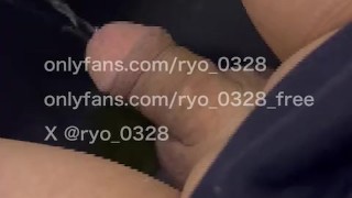 飛行機内のトイレでおしっこ撮影してみた