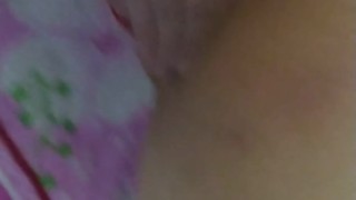 Nos dejan solos en casa y me cojo a mi horny stepsister