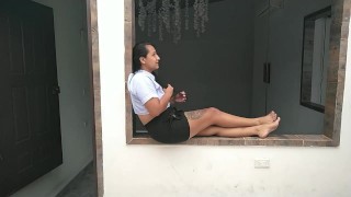 consuelo a mi mejor amiga teniendo buen sexo y lamiendole el coño