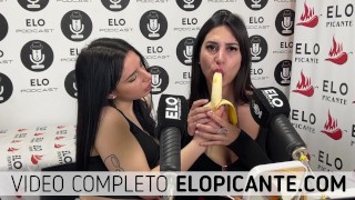 MIELCITA Y ALMENDRA CHUPAN LA BANANA EN EL CUARTO PICANTE