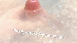 Foreskin piss at bath 🛀 time