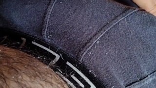 Me caliento viendo Instagram y tengo que tocarme un poquito, te muestro mi pija bien de cerquita