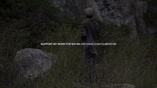 Tiny pussy in high grass [H31]