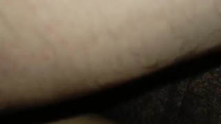 Me follo a mi hermanastra mientras esperamos a mamá para salir de fiesta porno en español