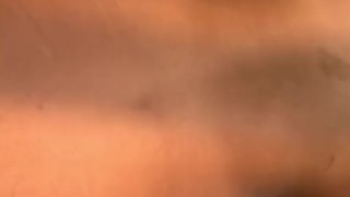 Mi novio me penetra el culo en el jacuzzi