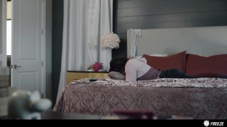 Buff Step Daddy FREEZES Spoiled Stepdaughter to Give Her the Orgasm of a Lifetime