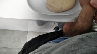 🇻🇪🇦🇷🇪🇨Chico Muy Guarro Preparo Un Desayuno Especial para Ti,Leche Y Palmera con Crema De Semen