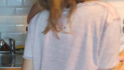 Soeur de mon pote veut mon sperme en dessert