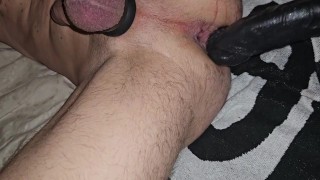 Analfick mit Riesendildo Loch ist offen