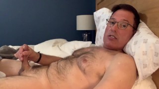 Quick Jerk-off in bed, I cum and taste it for you. Felt great! New!