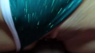 mi suegro me folla en 4 y me hecha la cum en las nalgas