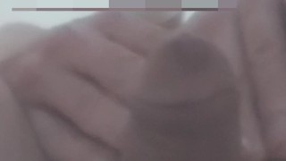 リクエストが多かった【おしっこぶっかけ】を全裸のままやってみた！