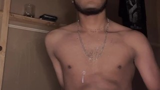 me masturbo hasta venirme encima mio