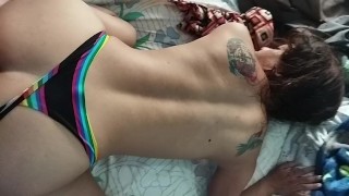 MILF delgada folla de verdad y guarda leche