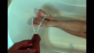 Compilation: 1 hour pees everywhere