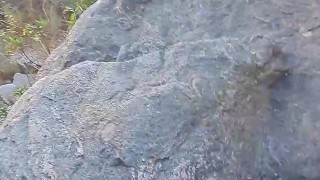 Sexo en la Naturaleza - Cojemos en el río, escupe la leche y mea