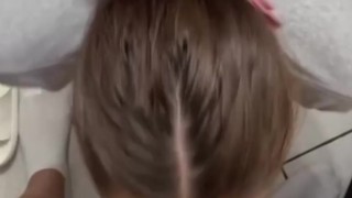 Me follo a mi maestro y se viene en mi culo para que me apruebe el curso