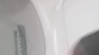 14' DICK KENYAN ATHLETE JERKING OFF DURING SHOWER