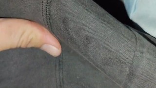 Tocandome en la noche. Mi pene necesita una rica vagina